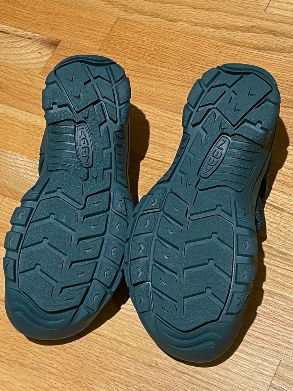 KEEN Waterproof Sandals Teal Women's Size 9 - Picture 3 of 6